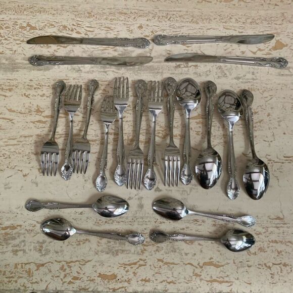 The Cellar Japan 20 piece stainless flat ware set - Picture 11 of 16